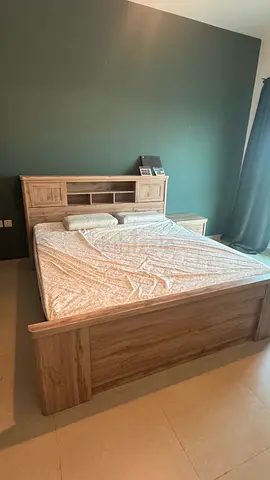 3 King Size Beds + Bedroom Furniture – Excellent Condition