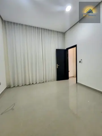 SPACIOUS 1 YEAR OLD 1BR (ELEVATIOR) RESERVE CAR PARKING VACANT