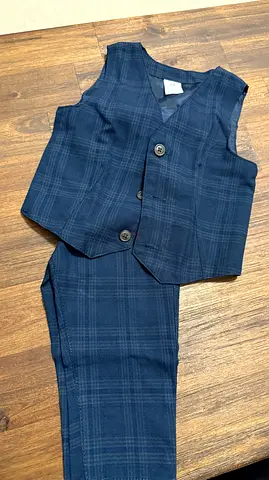 H&M baby boy suit, size 9-12
