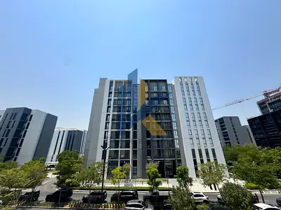 Brand new | Ready to move in | One bedroom and living room with a view of the theater | Freehold