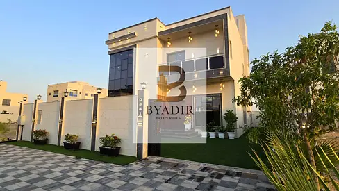 فيلا فاخرة مع مسبح خاص بتشطيبات vip مع الكهرباء والماء والتكييف وشامل رسوم التسجيل !!
