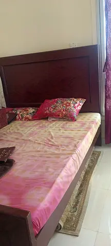 Bedset including king size bed, mattress, dressing table and 2 door wardrobe