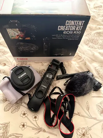 canon eos r50