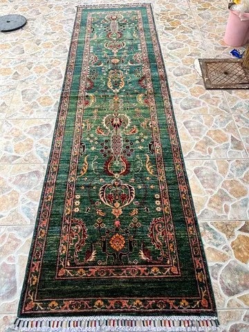 Green Traditional Runner Rug - 3.06 by 0.84 (excellent Condition)