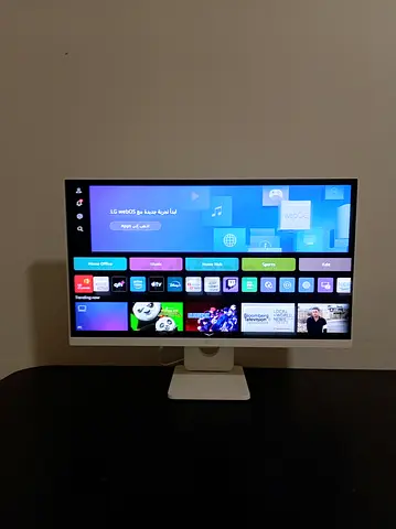 24-inch LED Smart TV/Monitor in White - Good Condition