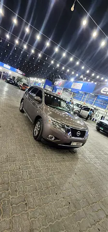 نيسان باثفاندر 2014 بحالة جيدة للبيع