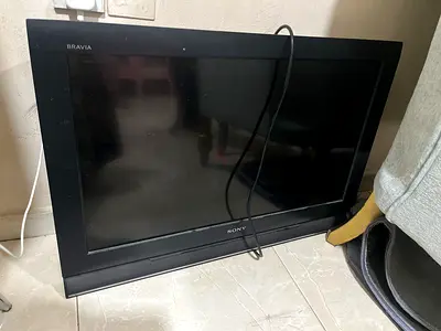 Sony Bravia flat panel TV - 32 inch (used)