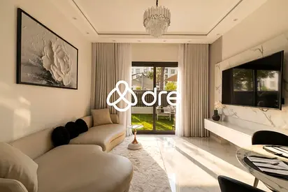 Beautifully Upgraded | Ready To Move | Great Location