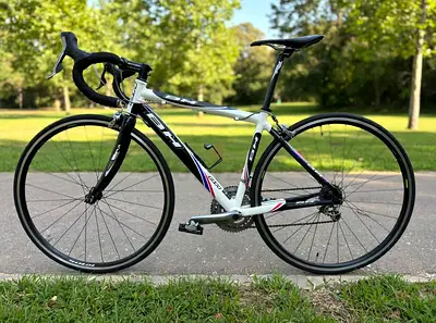 BH Lightweight Road Bike - Carbon Frame, 56cm SHIMANO group set