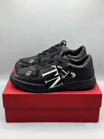 Black Valentino VLTN Low Top Sneakers - Size EU 43