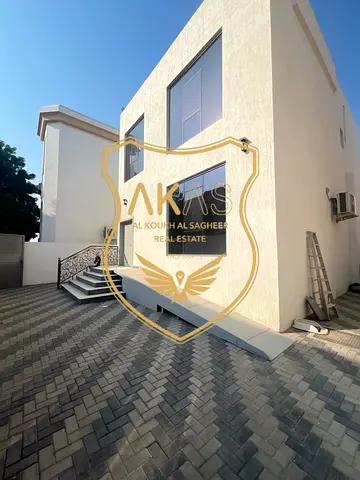 Spacious 4BR Villa For Rent on Prime Location