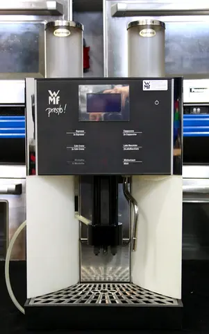 Coffee machine fully automatic