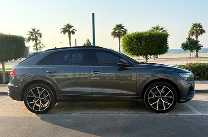 Audi Q8 2019 - S Line - Vorsprung - RS bucket seats - Fully loaded