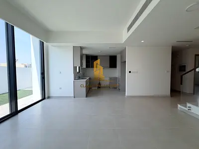 Generous Layout | Maid’s Room | Poolside