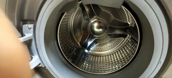 Front-load washing machine drum in good condition (photo of interior)