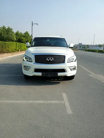 Infiniti QX80 2016 Luxury GCC Specs Lady Driven