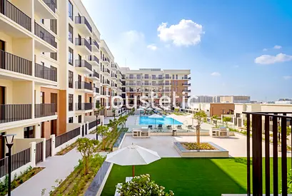 12 CHEQUES | POOL VIEW | VACANT | MAYFAIR