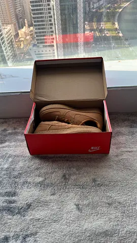 Nike sneakers - light brown/tan, size 42 - brand new