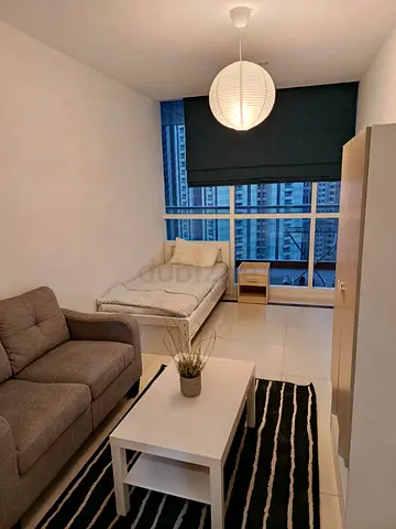Room fully furnished in Dubai Marina rent 3800
