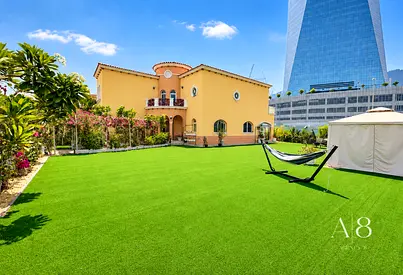 Corner Plot | Vacant | Skyline View