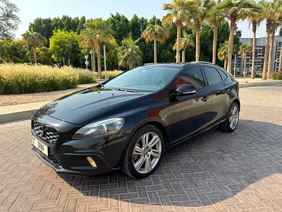 2015 Volvo V-Class Cross Country GCC Specs