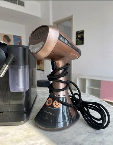 Handheld Garment Steamer (Russell Hobbs) - Good Condition