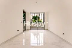 Vacant | Terrace | Large Layout
