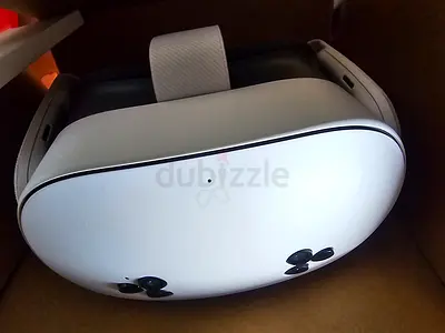 Oculus Quest 2 / Meta Quest 2 VR Headset - Good Condition