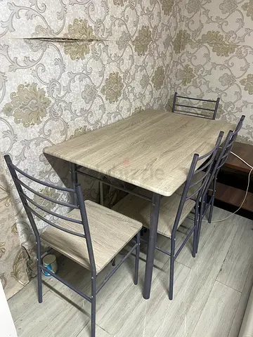 Dining Table with 4 Chairs