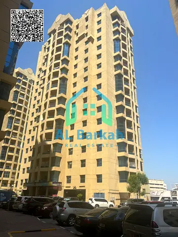 شقة للبيع في برج الخور عجمان 3 غرف وصالة وغرفة خادمة بمساحة 2367 قدم مربع