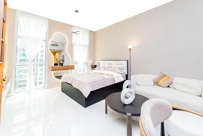 UPGRADED AND FURNISHED | RENTED | WITHOUT BALCONY |