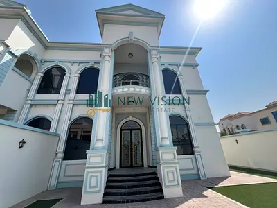 5 غرف وصالتين تصلح تجاري وسكني مع حديقه خاصة وباركن مغطي غرفة خادمة