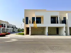 Close to Amenities | With Skylight | Single Row