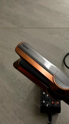 Dyson Airstrait (Model HT01)