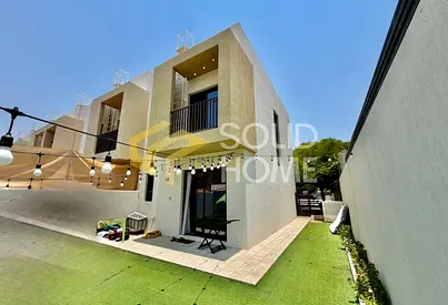 Corner Townhouse | Zero Service Charges