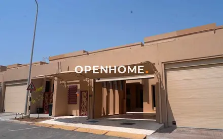 Comfortable Family Living-Well Maintained Villa