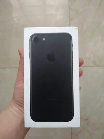 Apple iPhone 7 (boxed) - 32GB, Black