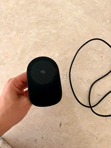 Magnetic wireless charging car mount