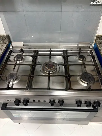Stainless steel 5-burner gas cooker with oven - used, good condition