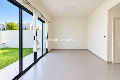 Modern 3BR Villa | Vacant | Close to Pool and Park
