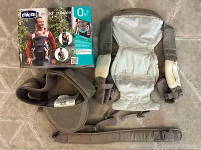 Chicco Hip Seat Baby Carrier, Hazelwood