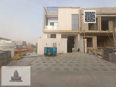 Villa for sale in the Al-Hili area. Registration fees are included. The property features 3 bedrooms, a majlis (reception room), a living area, and a