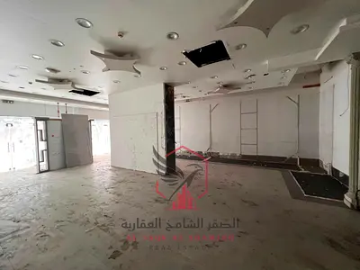 Shop for annual rent in Industrial Area 4, 2784 sqft, 2 bathrooms & free parking.