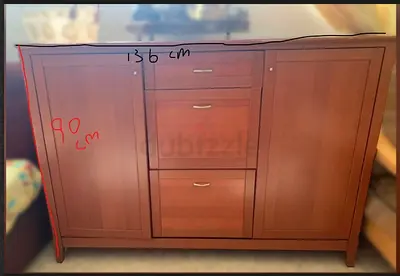 Shoe Storage Cabinet / جزامة للبيع – Excellent Condition