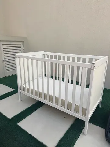 Baby Crib with mattress