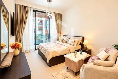 Fully Furnished Studio | Ready to Move |