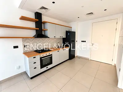 High Floor | Vacant | Well Maintained