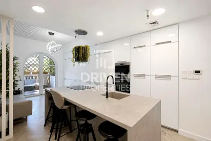 Fully Furnished | Luxury Unit | Community View