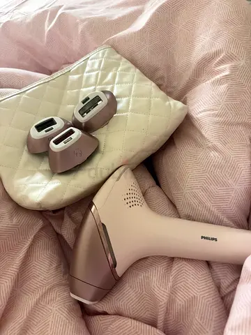 Philips Lumea prestige IPL Hair Removal Device with 3 Attachments - Light Pink/White
