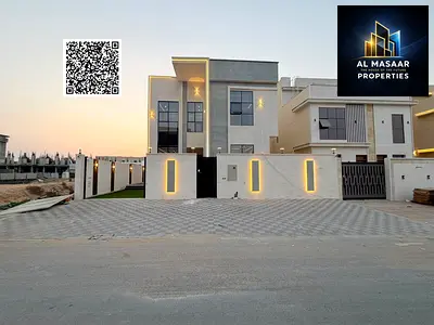 For sale in Al Hilew 2: a two-story property with a roof terrace, offered at an excellent price. Th